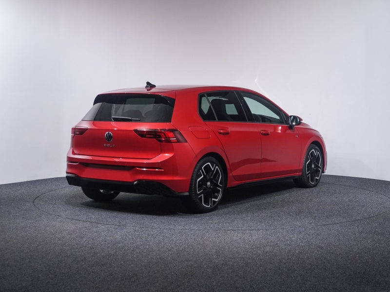 2025 Volkswagen Golf TSi R Line Touring 110kW image 5