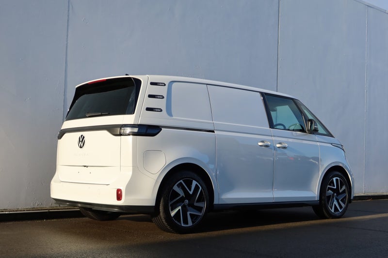 2025 Volkswagen ID. Buzz CARGO image 3