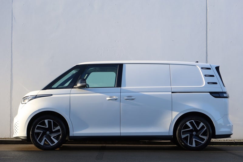 2025 Volkswagen ID. Buzz CARGO image 5
