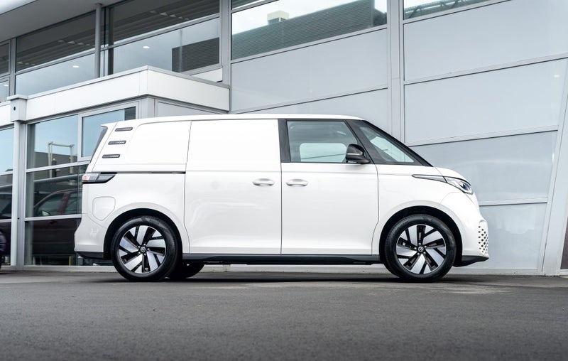 2025 Volkswagen ID. Buzz Cargo NWB EV 210kW RWD... image 4