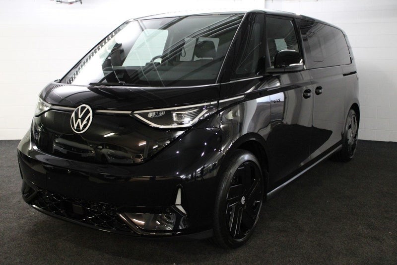 2025 Volkswagen ID. Buzz GTX image 2