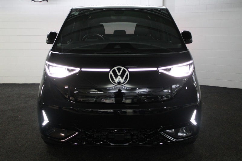 2025 Volkswagen ID. Buzz GTX image 5