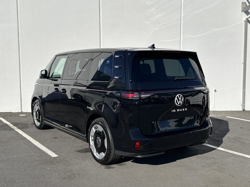 2025 Volkswagen ID. Buzz MWB image 2