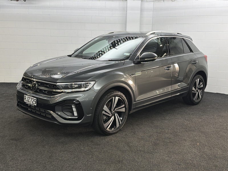 2025 Volkswagen T-Roc 2WD R-LINE image 3