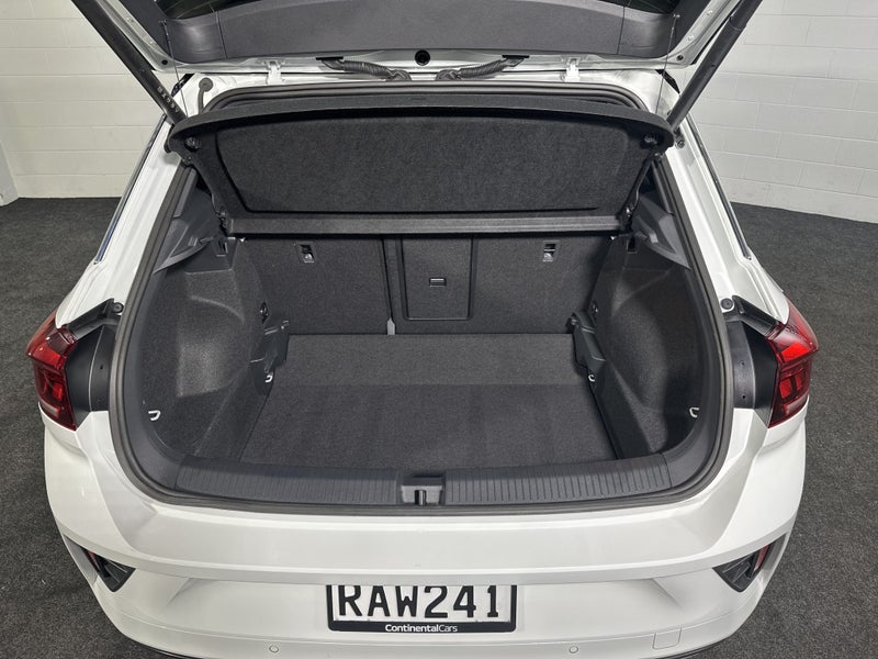 2025 Volkswagen T-Roc 2WD R-LINE image 5