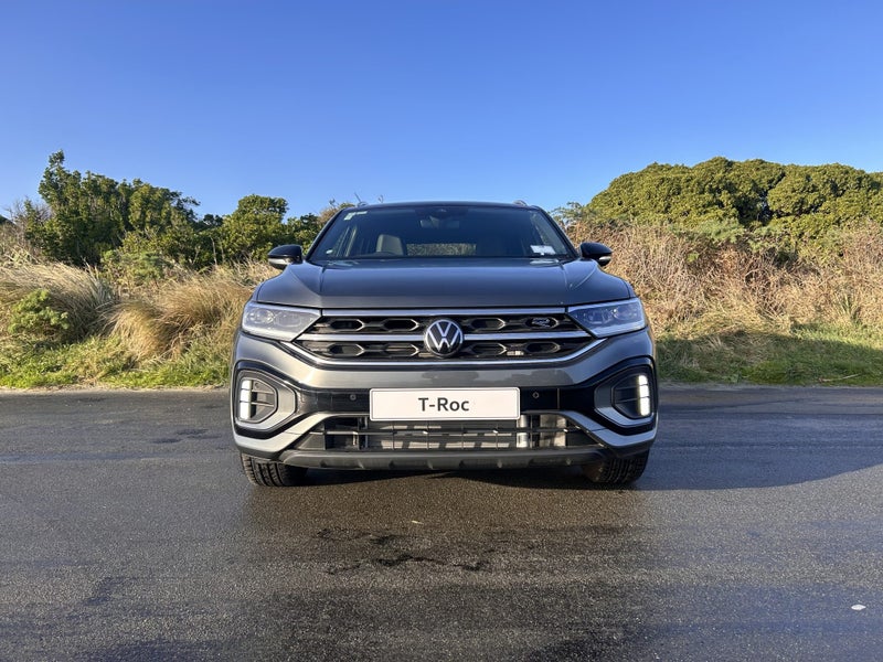 2025 Volkswagen T-Roc 2WD R-Line image 2