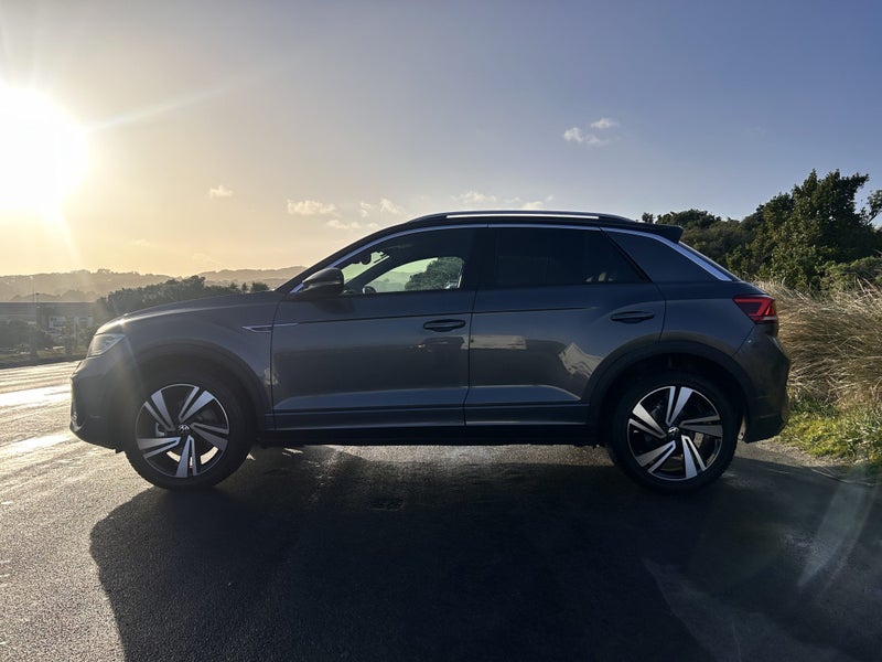 2025 Volkswagen T-Roc 2WD R-Line image 5