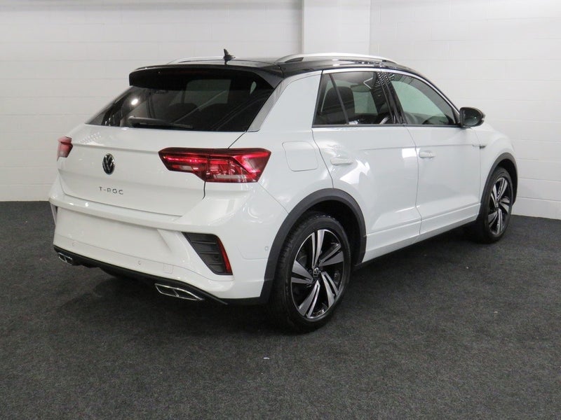 2025 Volkswagen T-Roc 2WD R-LINE image 2
