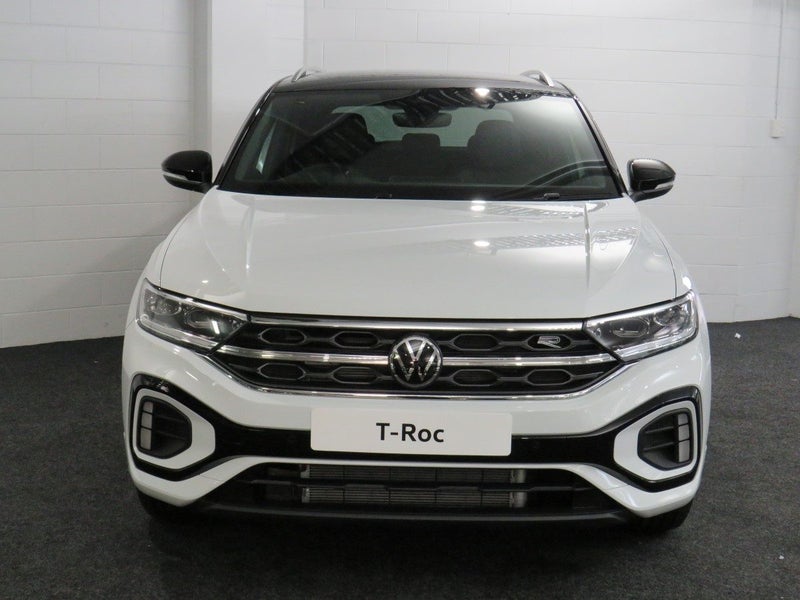 2025 Volkswagen T-Roc 2WD R-LINE image 3