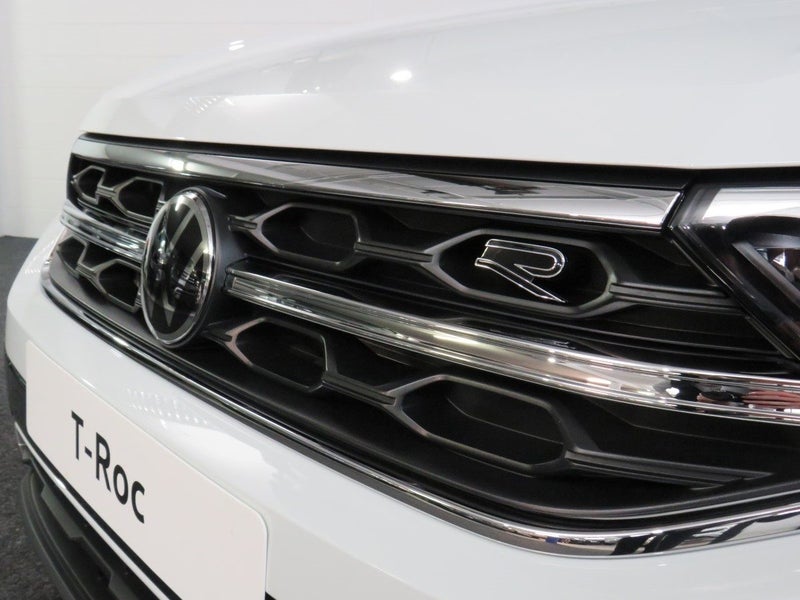 2025 Volkswagen T-Roc 2WD R-LINE image 4