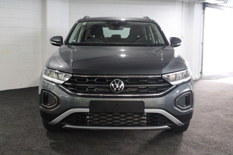 2025 Volkswagen T-Roc 2WD TSI LIFE image 4