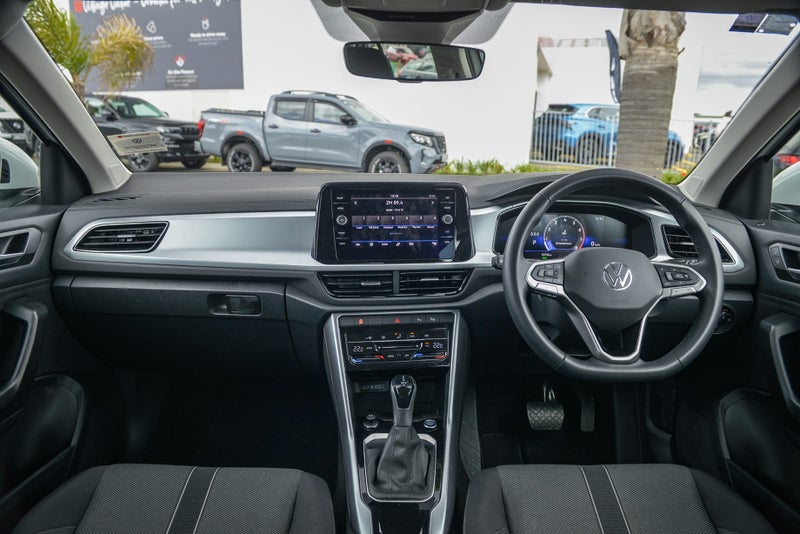 2025 Volkswagen T-Roc Life 1.4 image 3