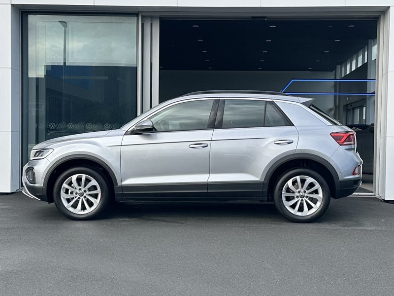 2025 Volkswagen T-Roc LIFE 1.4PT/8AT image 3