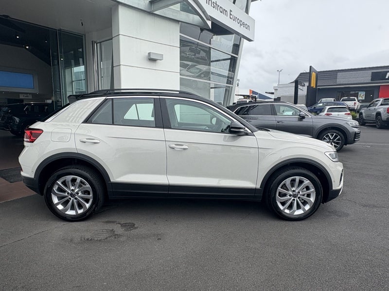2025 Volkswagen T-Roc Life 1.4T 2WD image 3