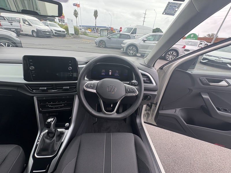 2025 Volkswagen T-Roc Life 1.4T 2WD image 5