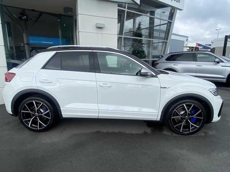 2025 Volkswagen T-Roc R 4Motion 221kW image 2