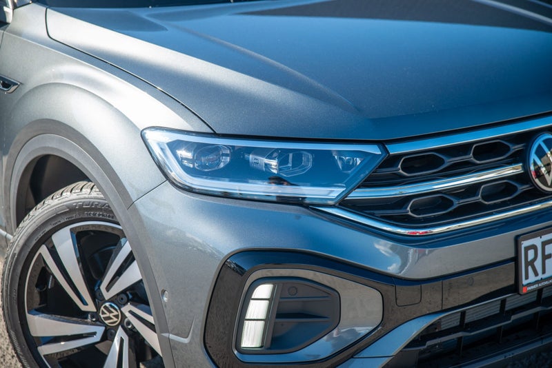 2025 Volkswagen T-Roc R-Line image 3