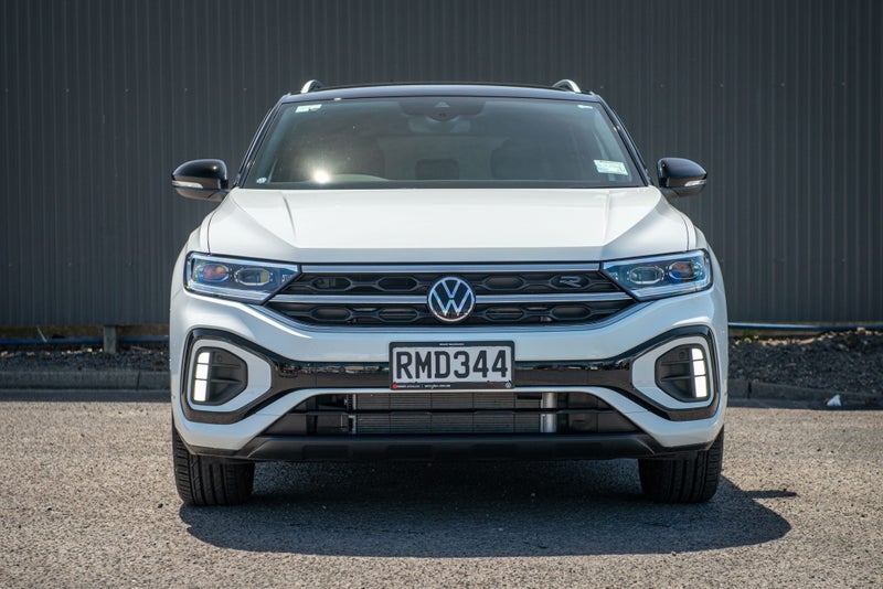 2025 Volkswagen T-Roc R-Line 2WD 1.4 image 2