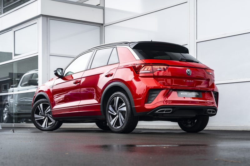 2025 Volkswagen T-Roc R-Line 2WD Facelift Petro... image 5