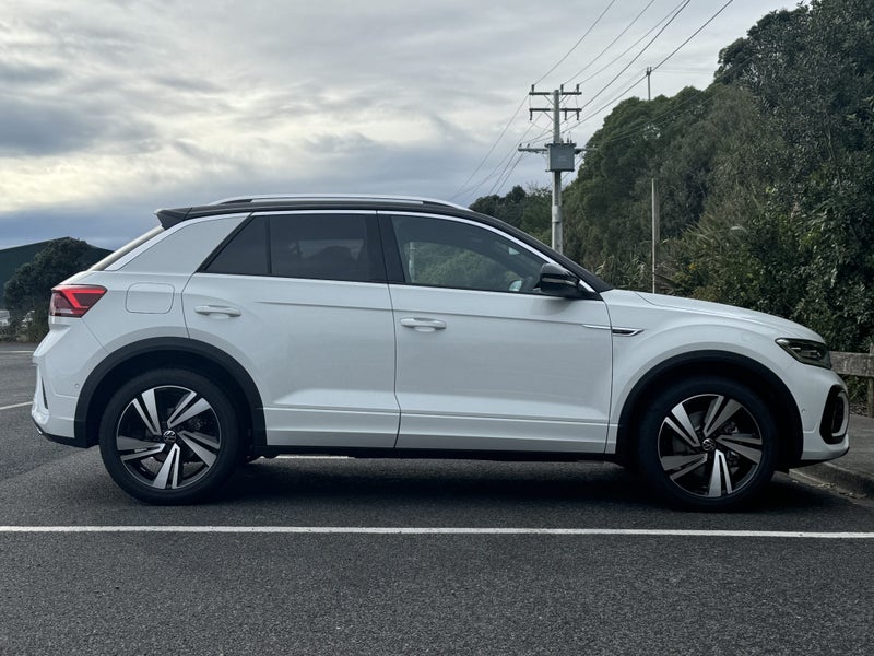 2025 Volkswagen T-Roc R-Line image 5