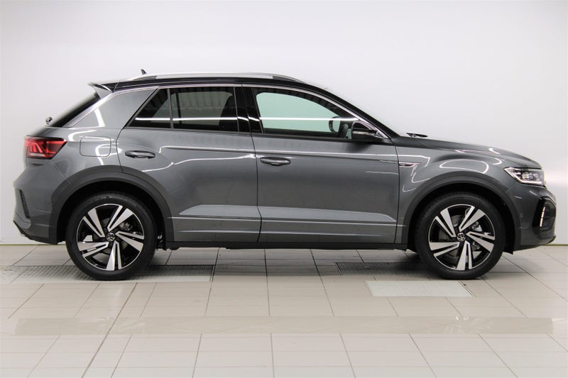 2025 Volkswagen T-Roc R-Line image 5