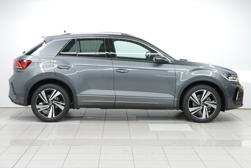2025 Volkswagen T-Roc R-Line image 5