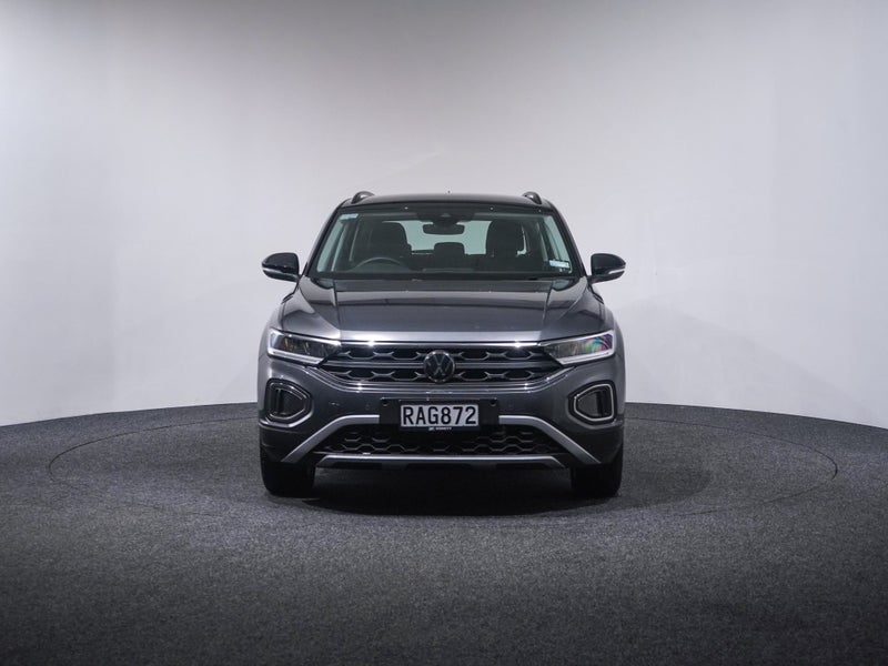 2025 Volkswagen T-Roc TSi Life 110kW image 3