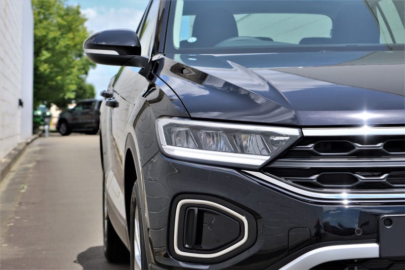 2025 Volkswagen T-Roc TSI Life 2WD image 2