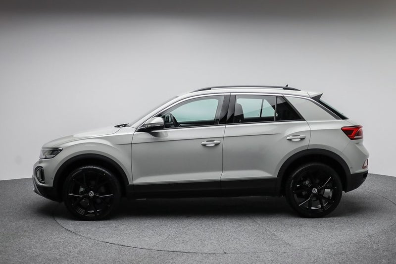 2025 Volkswagen T-Roc TSI Life 2WD image 4