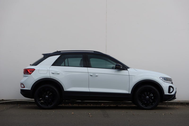 2025 Volkswagen T-Roc TSI Life 2WD image 2