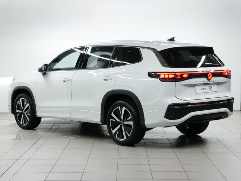 2025 Volkswagen Tayron Elegance AWD image 3