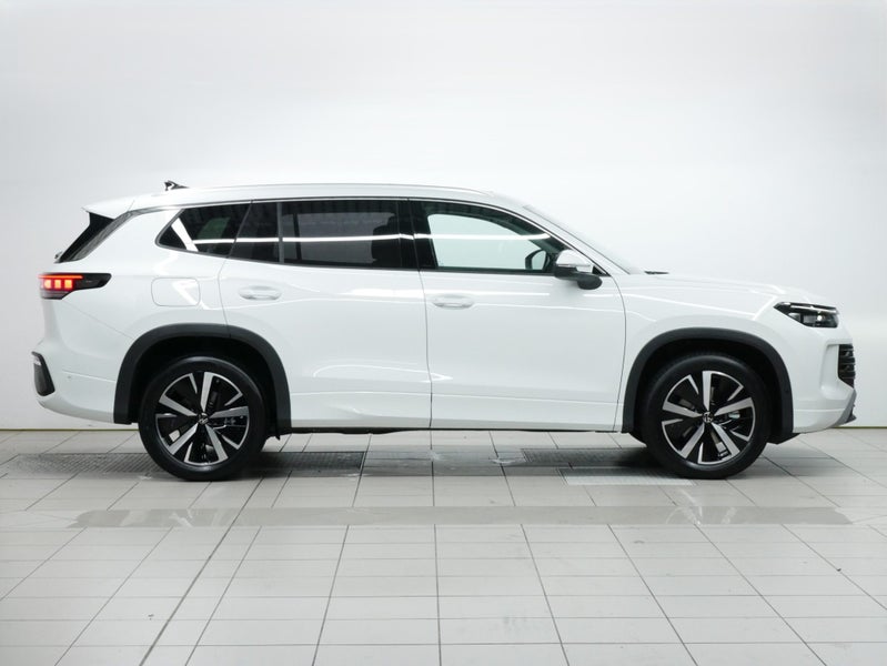 2025 Volkswagen Tayron Elegance AWD image 5