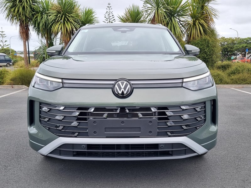 2025 Volkswagen Tayron Elegance AWD 2.0Pt image 2