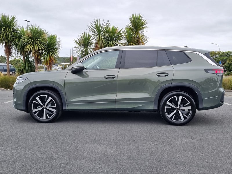 2025 Volkswagen Tayron Elegance AWD 2.0Pt image 3