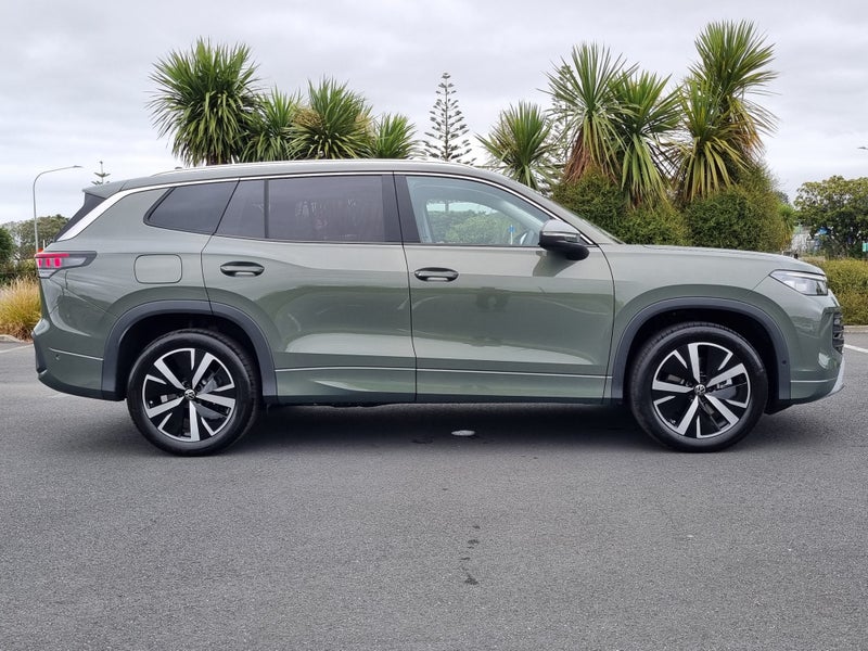 2025 Volkswagen Tayron Elegance AWD 2.0Pt image 4