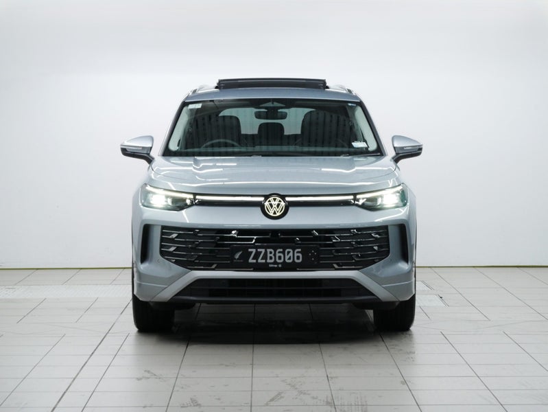 2025 Volkswagen Tayron Elegance AWD image 2