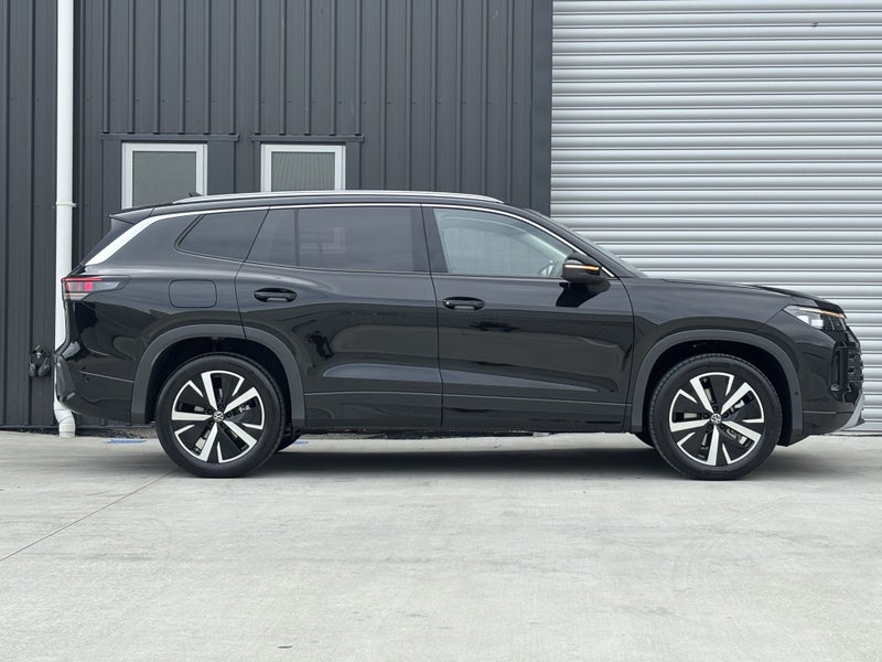 2025 Volkswagen Tayron Elegance AWD image 2