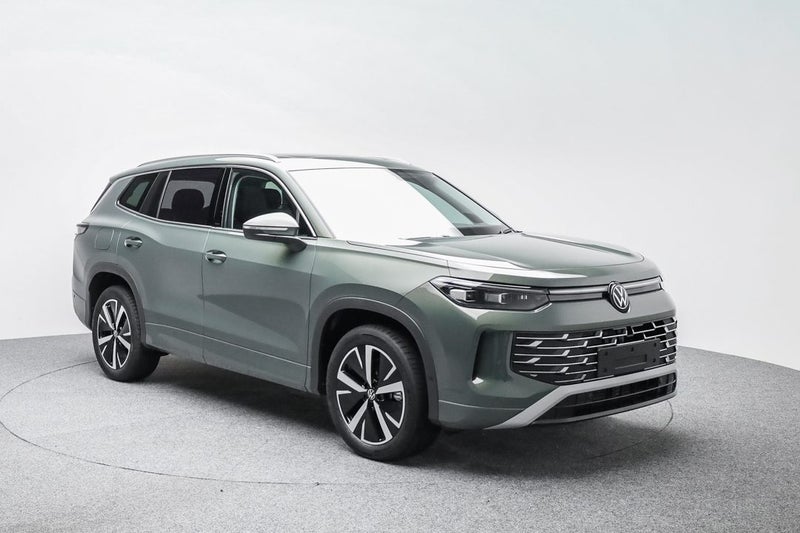 2025 Volkswagen Tayron Elegance AWD image 1