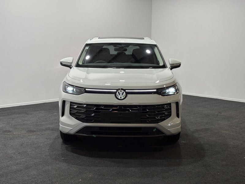 2025 Volkswagen Tayron Elegance AWD image 2