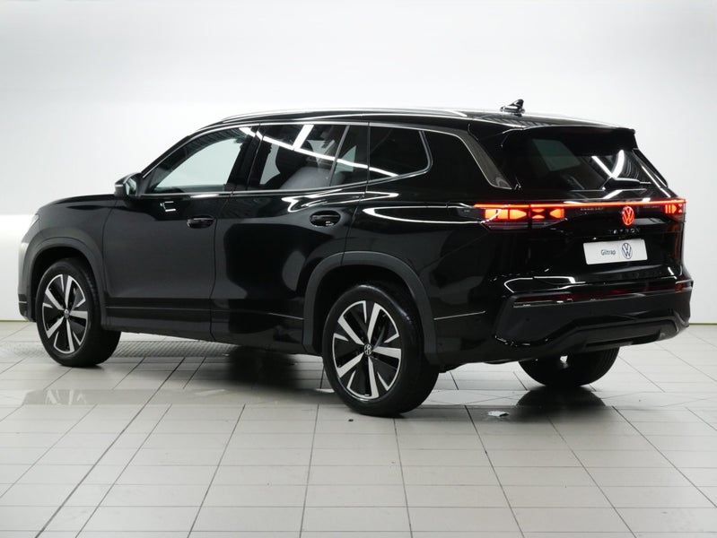 2025 Volkswagen Tayron Elegance AWD image 3