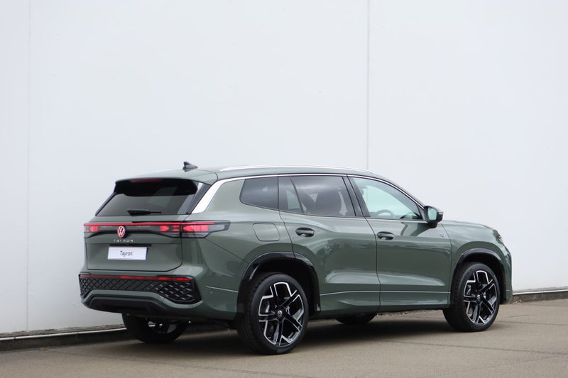 2025 Volkswagen Tayron R-Line AWD image 3