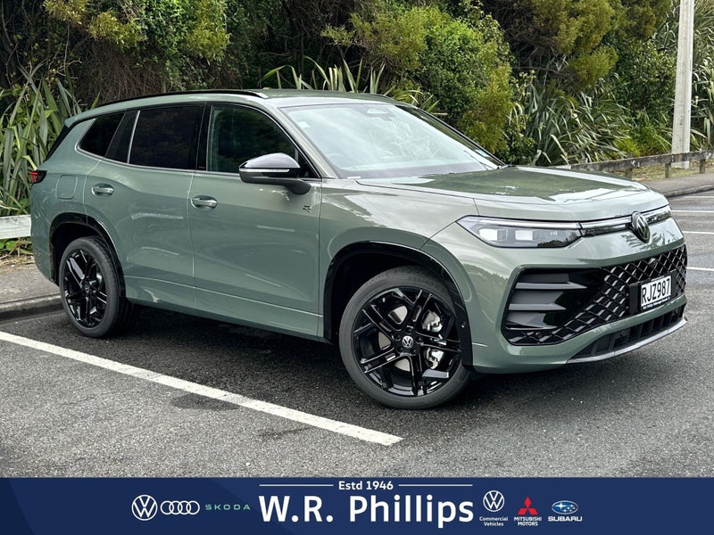 2025 Volkswagen Tayron R-Line AWD image 1