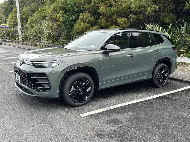 2025 Volkswagen Tayron R-Line AWD image 4