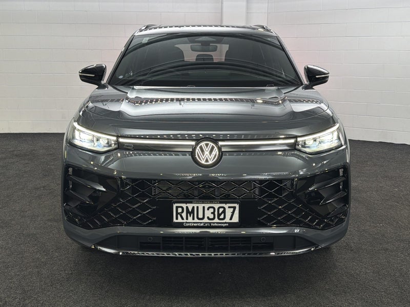 2025 Volkswagen Tayron R-LINE AWD image 2