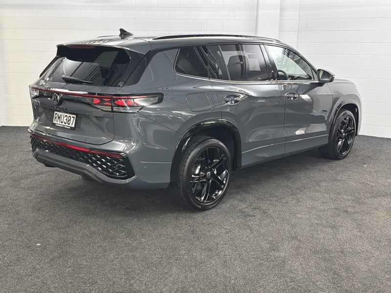 2025 Volkswagen Tayron R-LINE AWD image 5