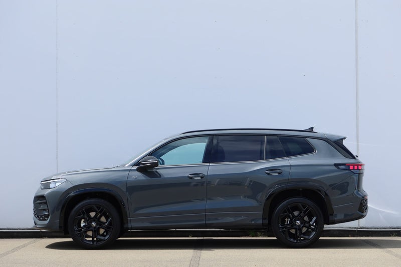 2025 Volkswagen Tayron R-Line AWD image 5