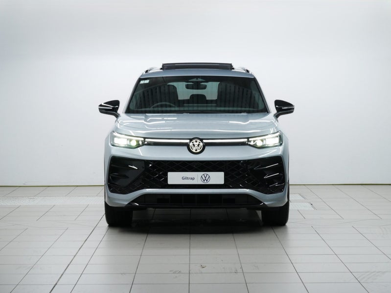 2025 Volkswagen Tayron R-Line AWD image 2