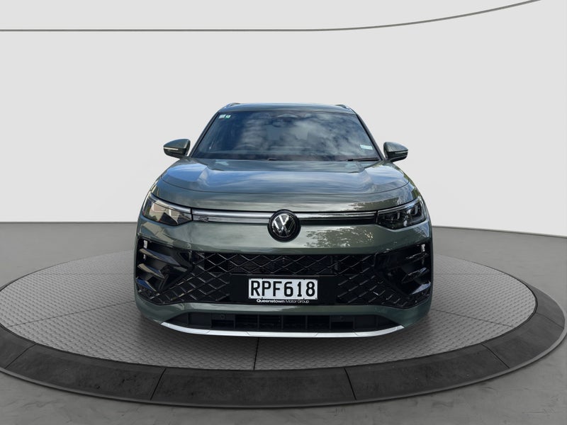 2025 Volkswagen Tayron R-Line AWD image 3