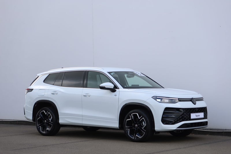 2025 Volkswagen Tayron R-Line AWD image 1