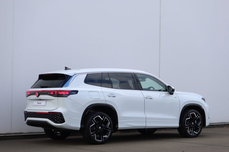 2025 Volkswagen Tayron R-Line AWD image 3
